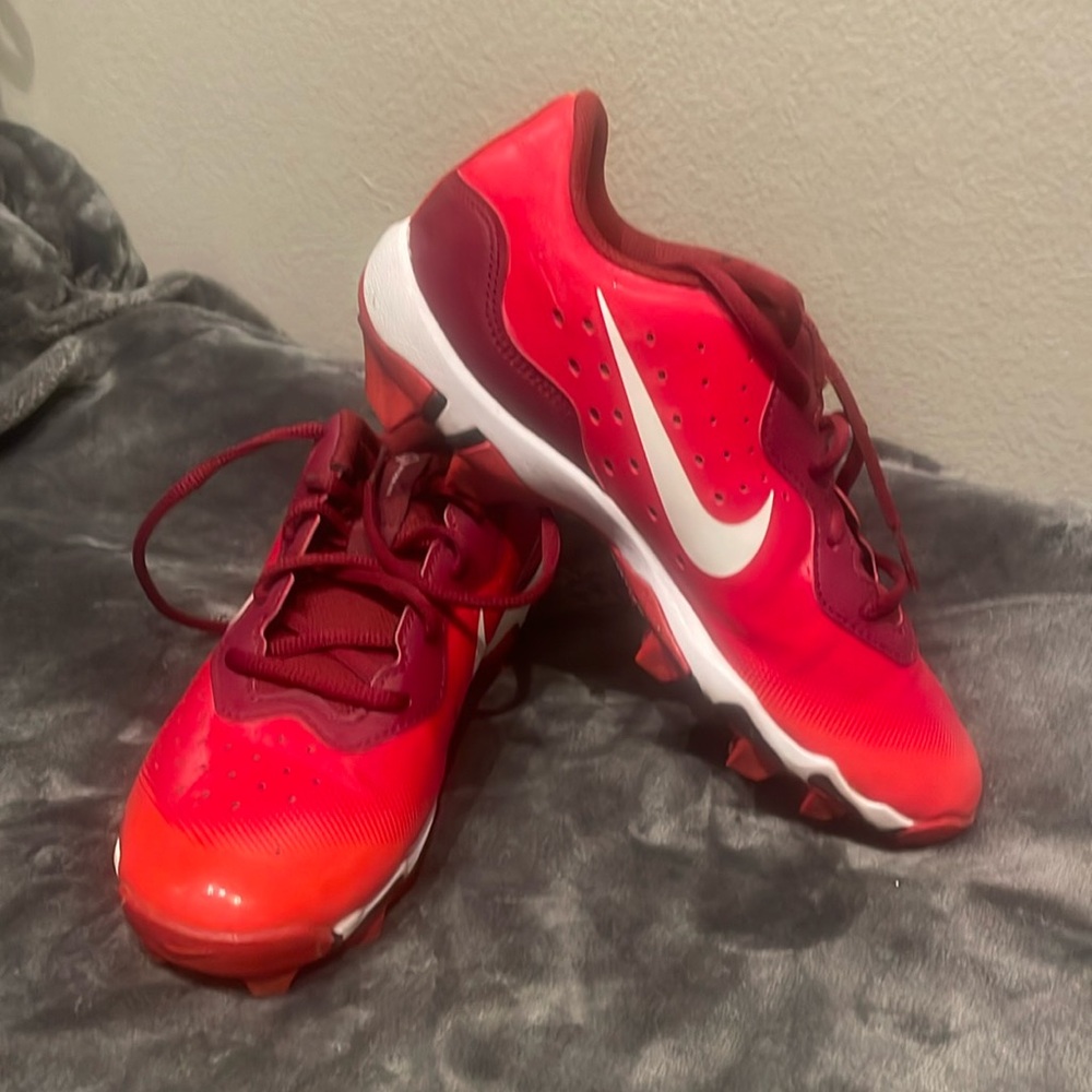 Red Nike Baseball Cleats